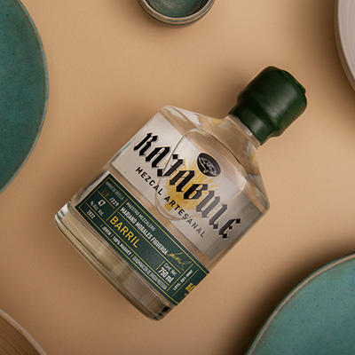 Rajabule-mezcal-artesanal-sustentable-barril-escena1 Horizonte Sustentable - Barril 2022 Rajabule mezcal artesanal sustentable barril escena1