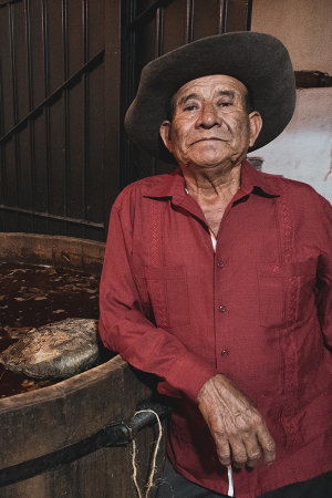 400-lustros-sobre-el-productor-JoseLucasGarcia-04 400-lustros-sobre-el-productor-JoseLucasGarcia-04